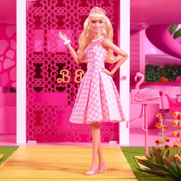 BARBIE Movie Margot Robbie Abito Rosa