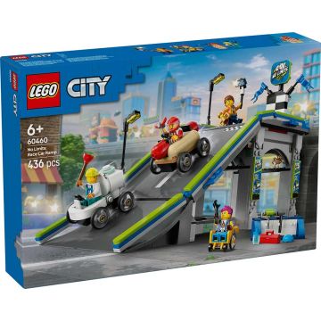 LEGO CITY 60460 Nessun limite: gara sulla pista a rampe | LEGO CITY 6+